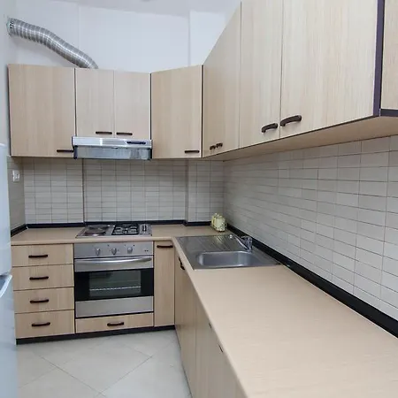 Apartament Hello Rushit Gorishova 4 Wlora
